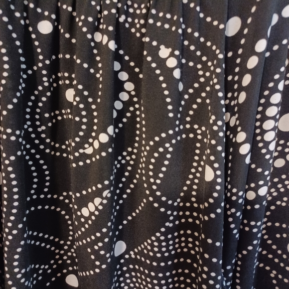 Pacific Beach Womens Size XL Black Sleeveless Dress with white dot pattern - Picture 3 of 6